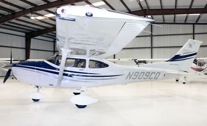 Featured 2005 CESSNA 182T SKYLANE   Photo
